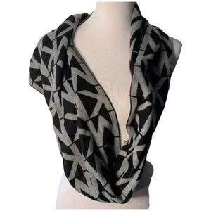 Michael Kors Infinity Signature Scarf